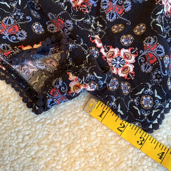 Geometric Print On Black Loose Flowy Comfy Pull On Shorts with Pom Pom Like Trim - Picture 10 of 10